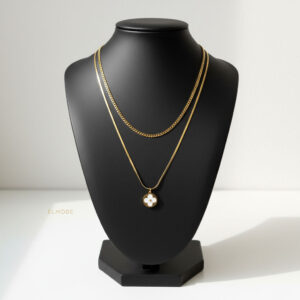 نمای نزدیک گردنبند طلایی زنانه طرح ونکلیف مدل ELM8300 با جزئیات قفل و زنجیر