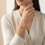 دستبند بنگل استیل طلایی Daniel Wellington مدل Classic Cuff