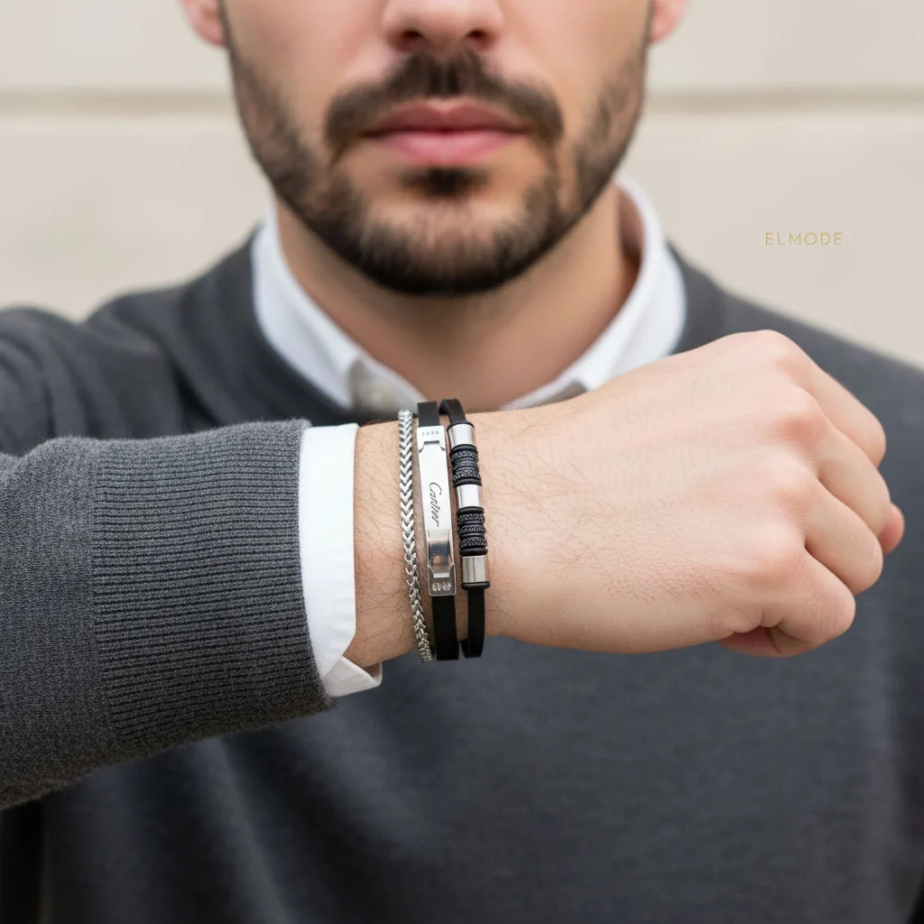 دستبند مردانه سه‌لاین چرمی مشکی و استیل Cartier مدل elm8289 روی مچ مدل مردانه