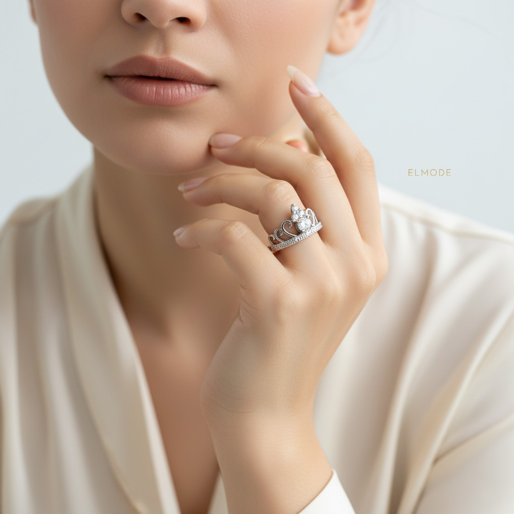 elm8399-main-model انگشتر زنانه استیل نگیندار مدل ELM8399 روی دست مدل