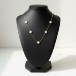 گردنبند زنانه ونکلیف طلایی مدل ELM8299 - Image 2